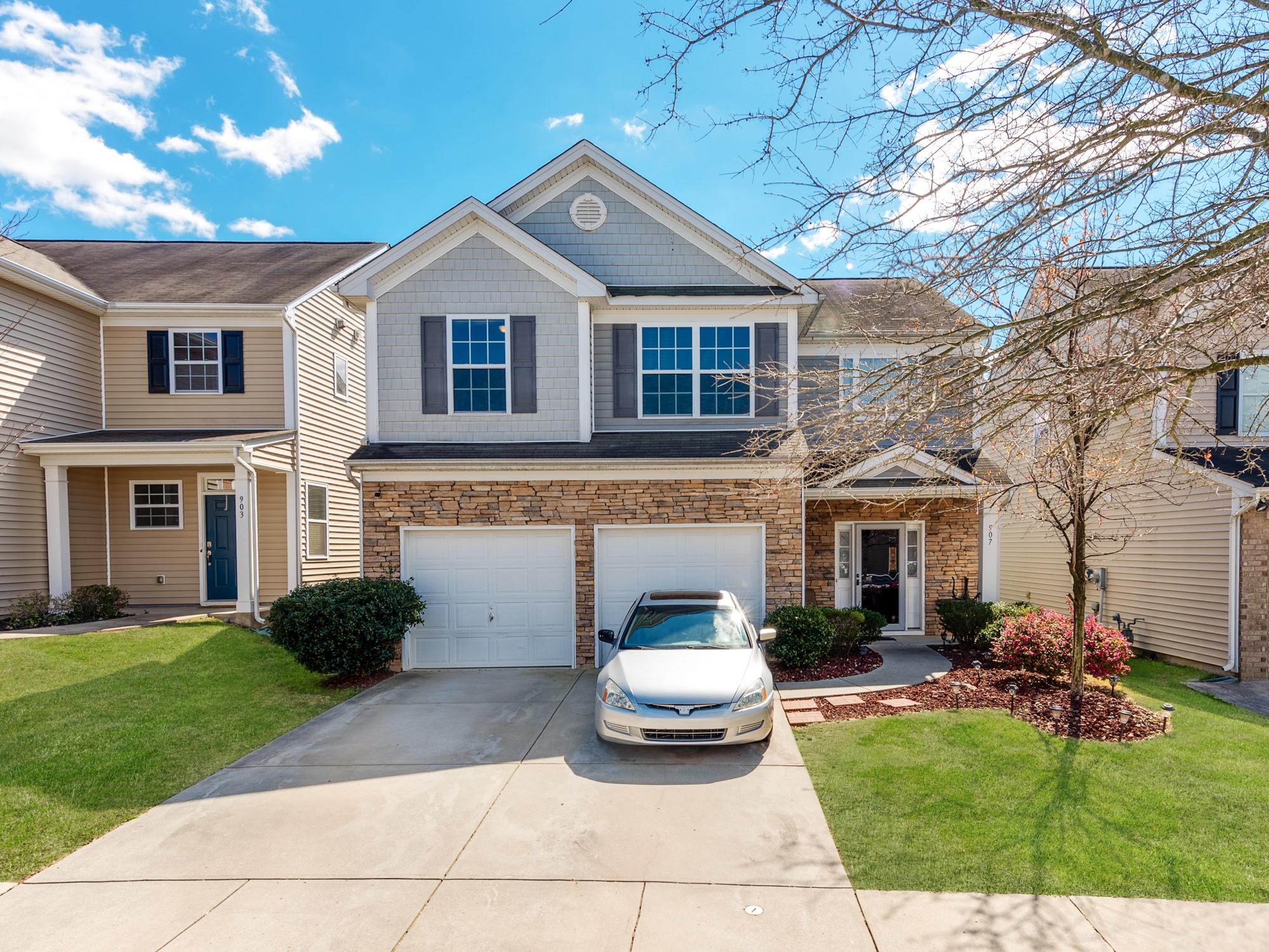 907 Old Forester Lane Charlotte NC 28214