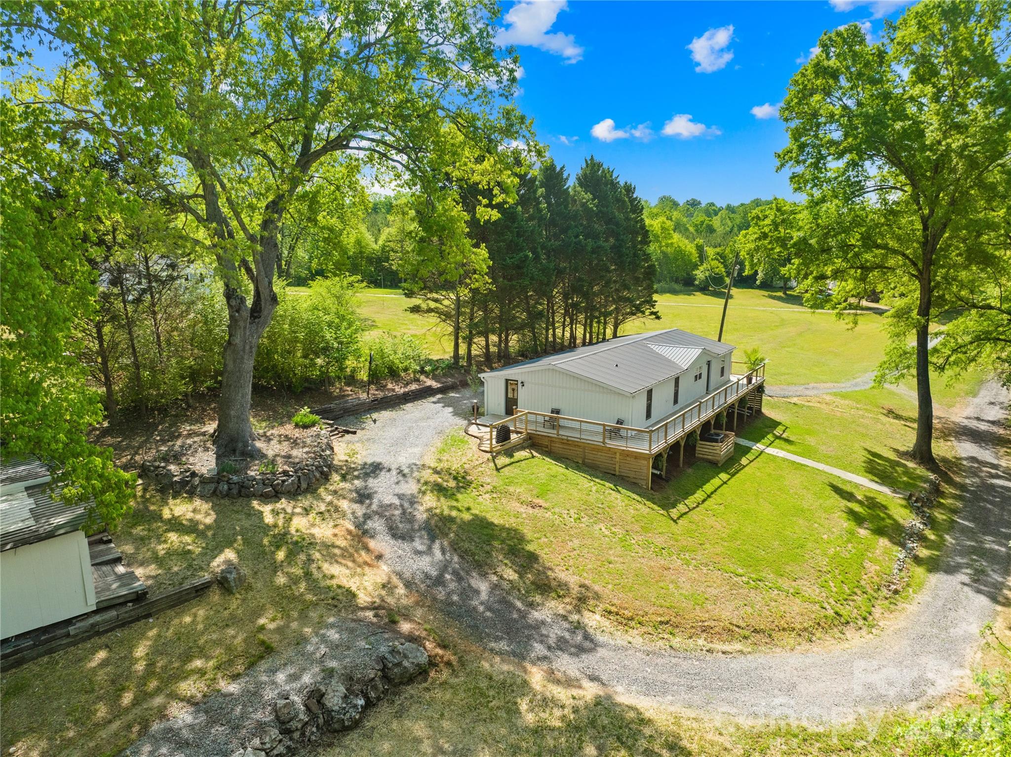 1285 Ring Tail Road Claremont NC 28610