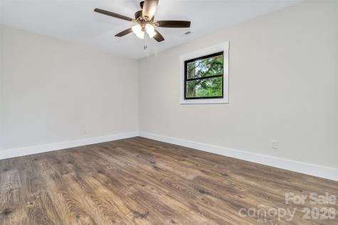 4 Barnes Road Asheville NC 28803