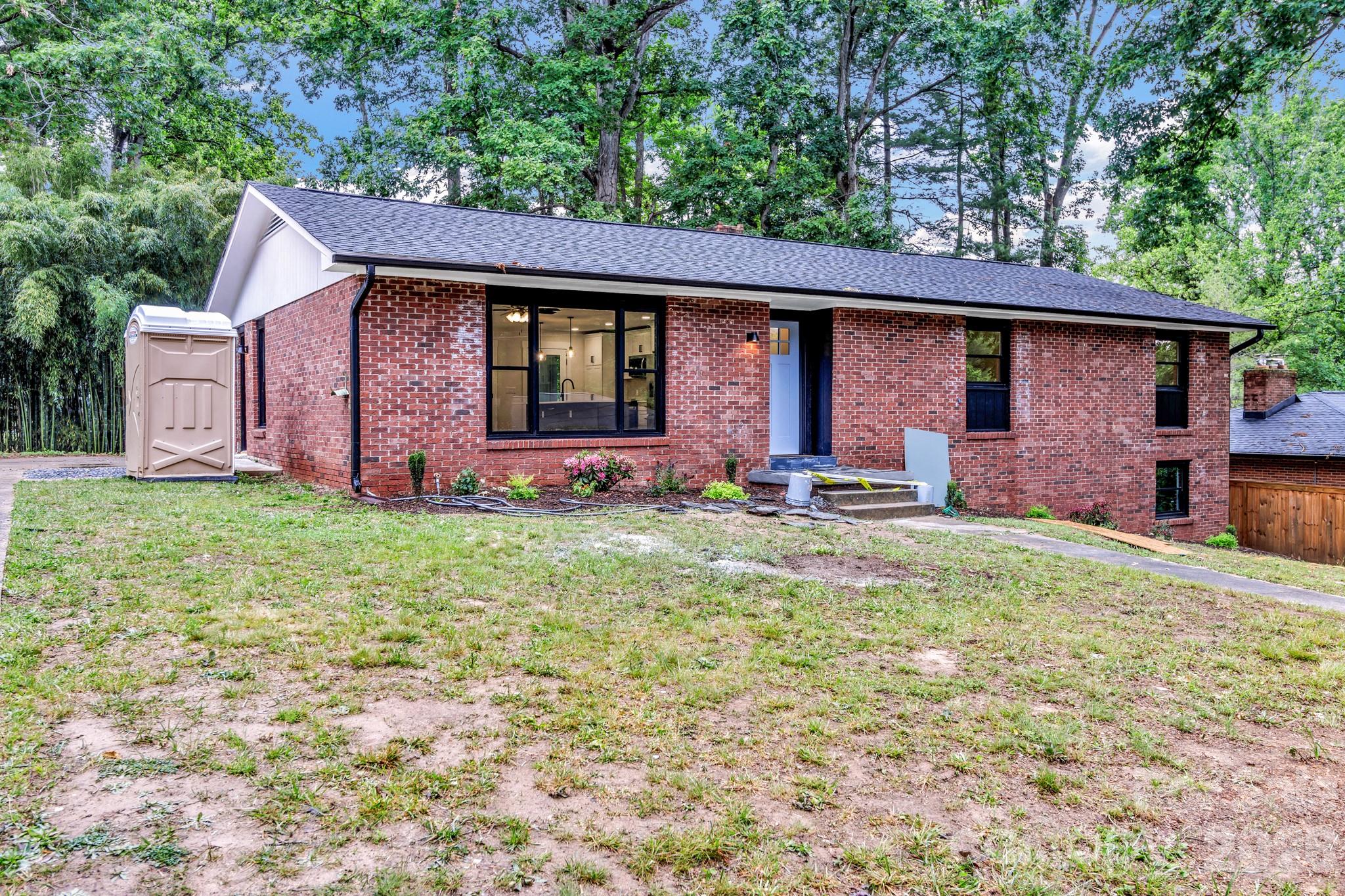 4 Barnes Road Asheville NC 28803