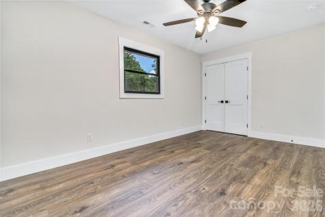 4 Barnes Road Asheville NC 28803