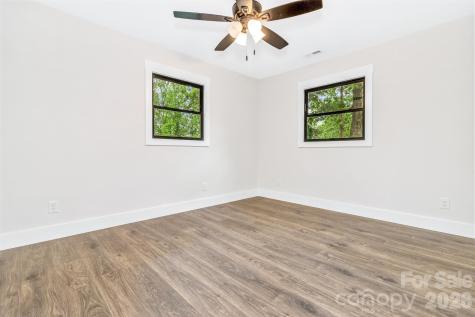 4 Barnes Road Asheville NC 28803