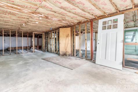 4 Barnes Road Asheville NC 28803