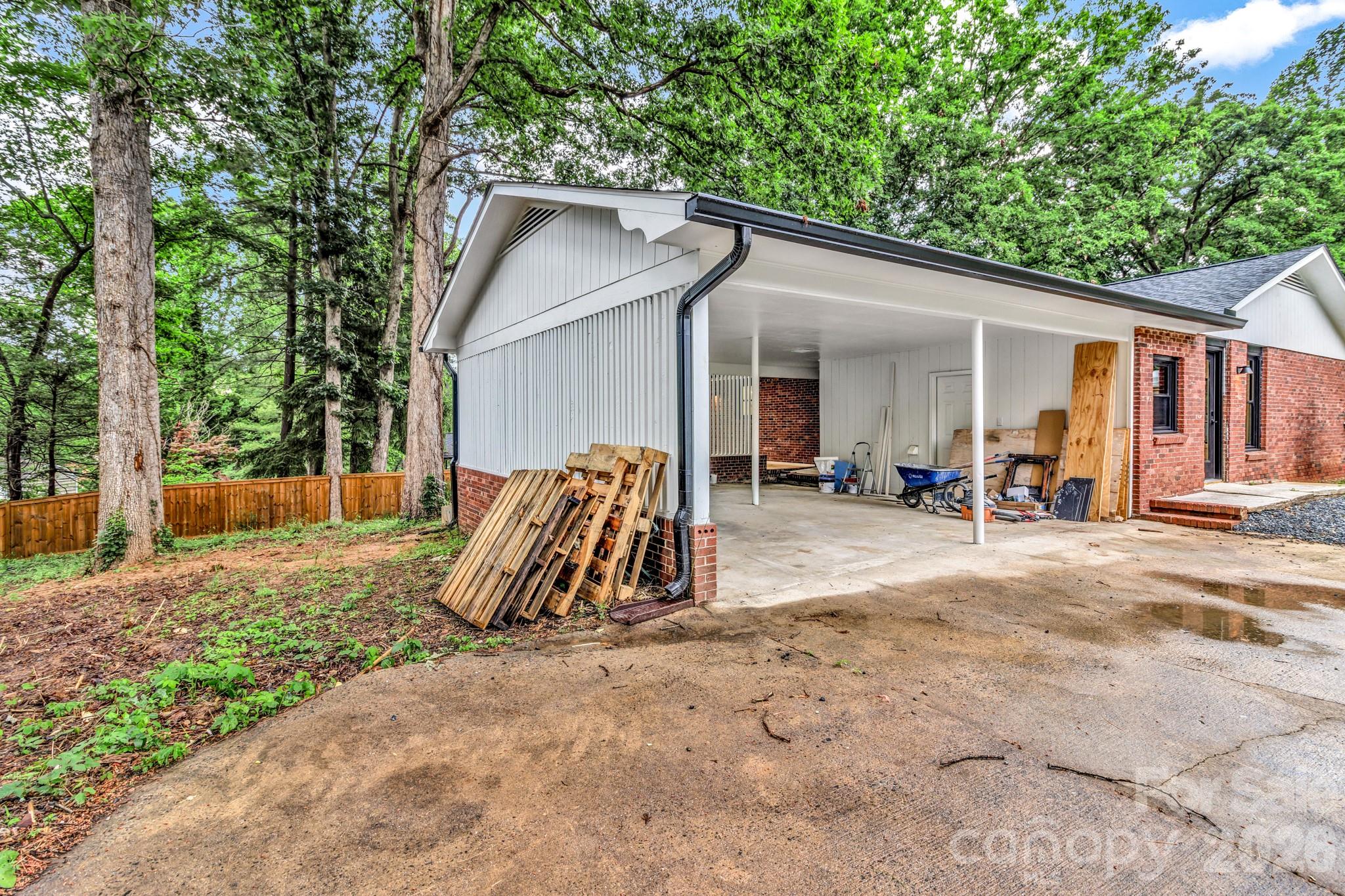 4 Barnes Road Asheville NC 28803