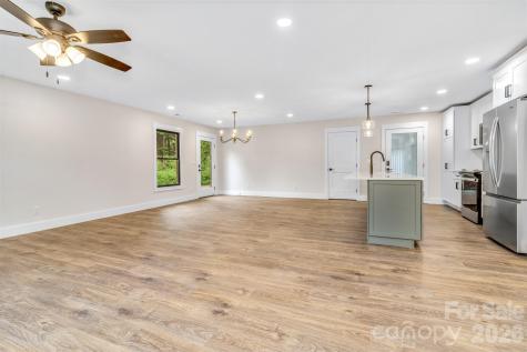 4 Barnes Road Asheville NC 28803