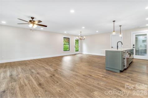 4 Barnes Road Asheville NC 28803