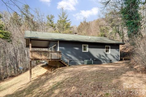 1330 Maple Springs Drive Waynesville NC 28785