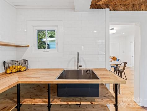 91 Virginia Avenue Asheville NC 28806