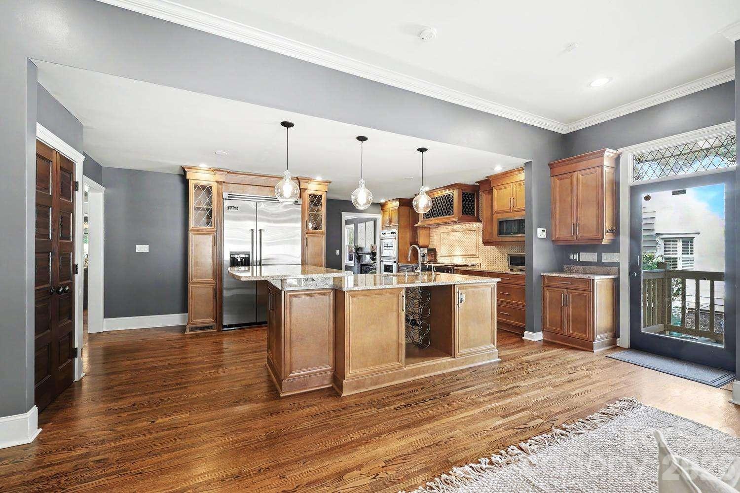 2215 Hassell Place Charlotte NC 28209