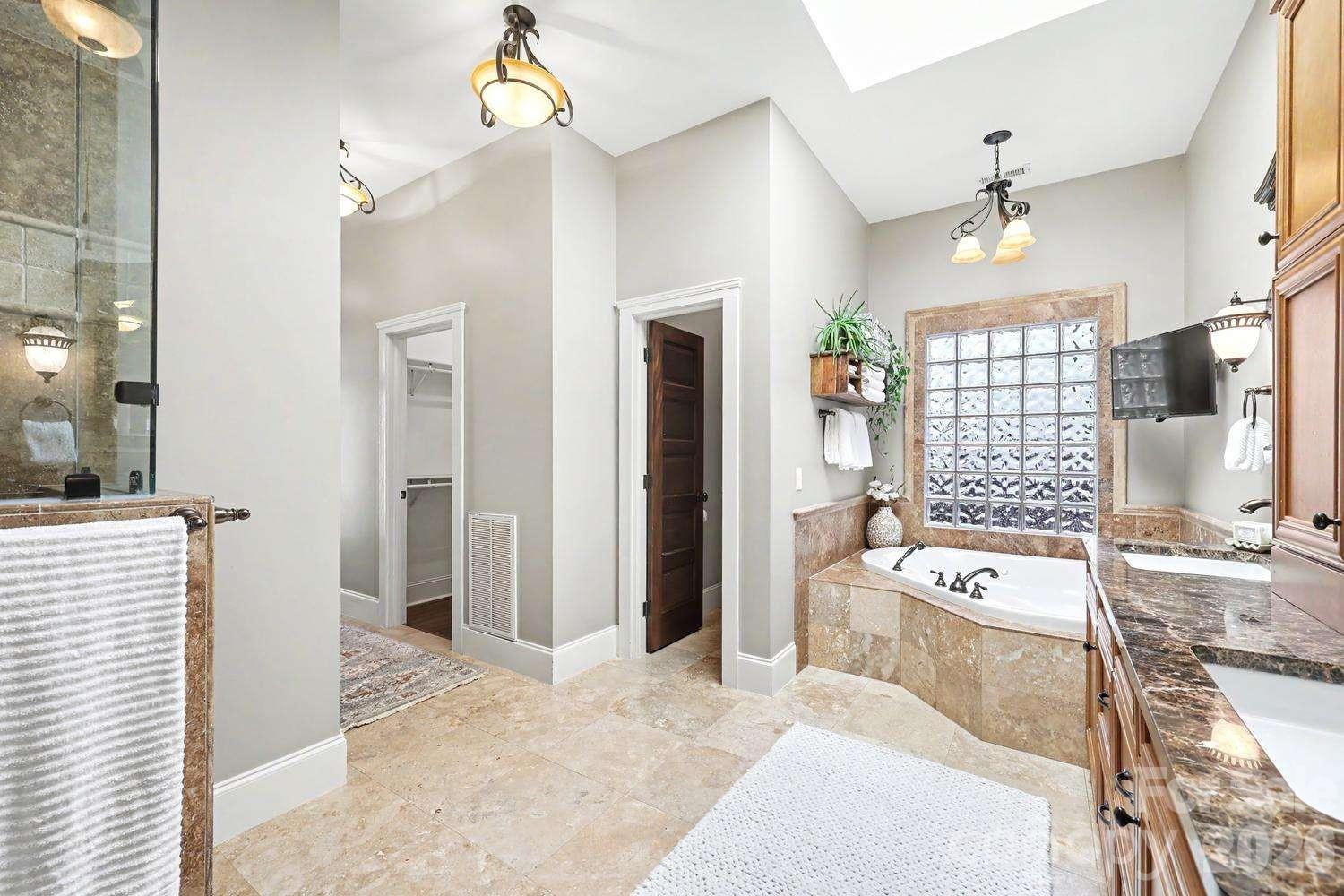 2215 Hassell Place Charlotte NC 28209
