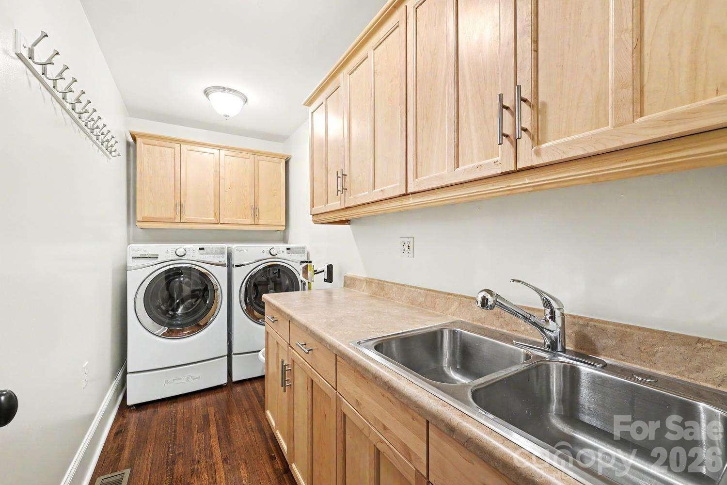 2215 Hassell Place Charlotte NC 28209