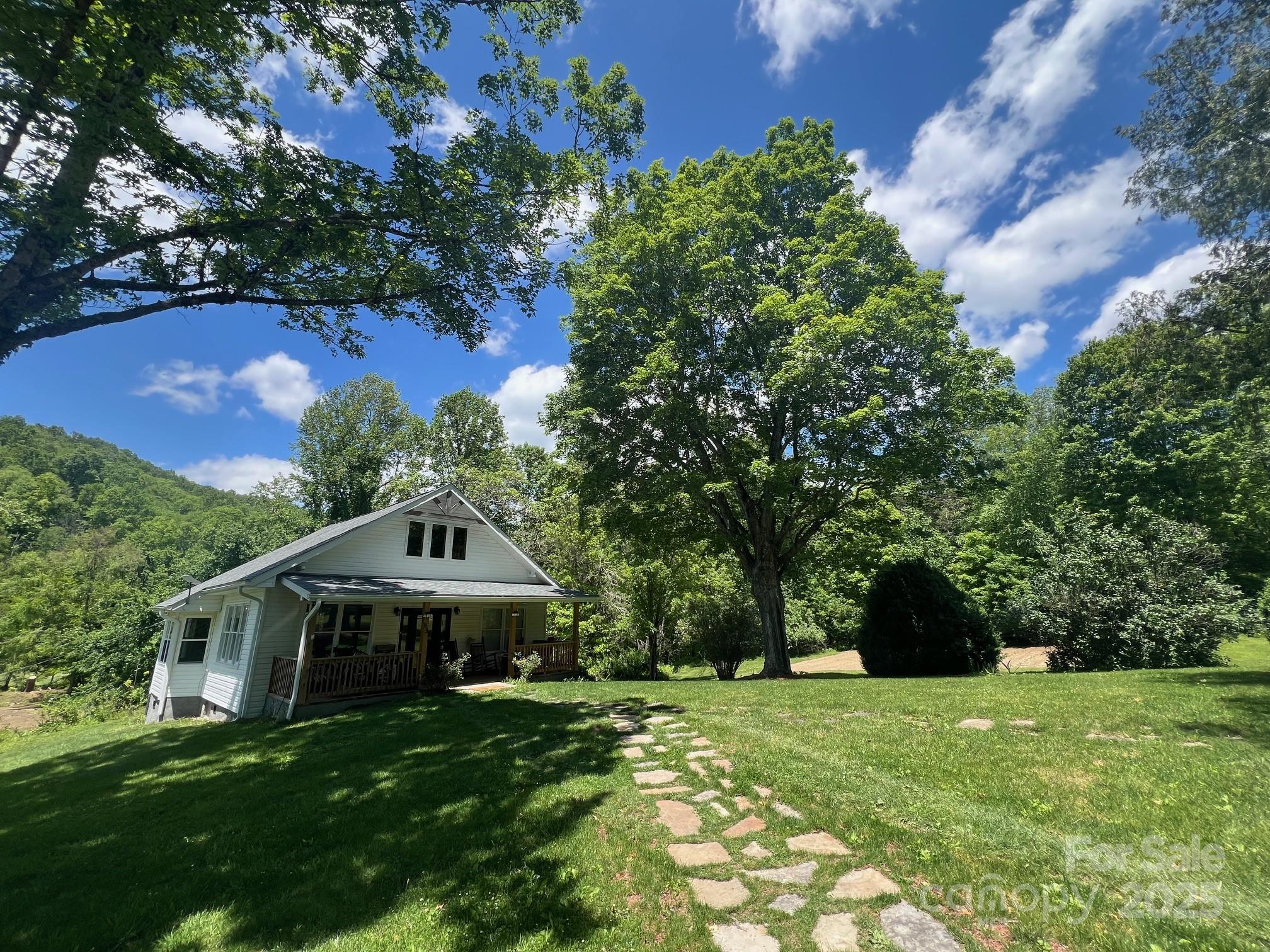 83 Kimberly Lane Newland NC 28657