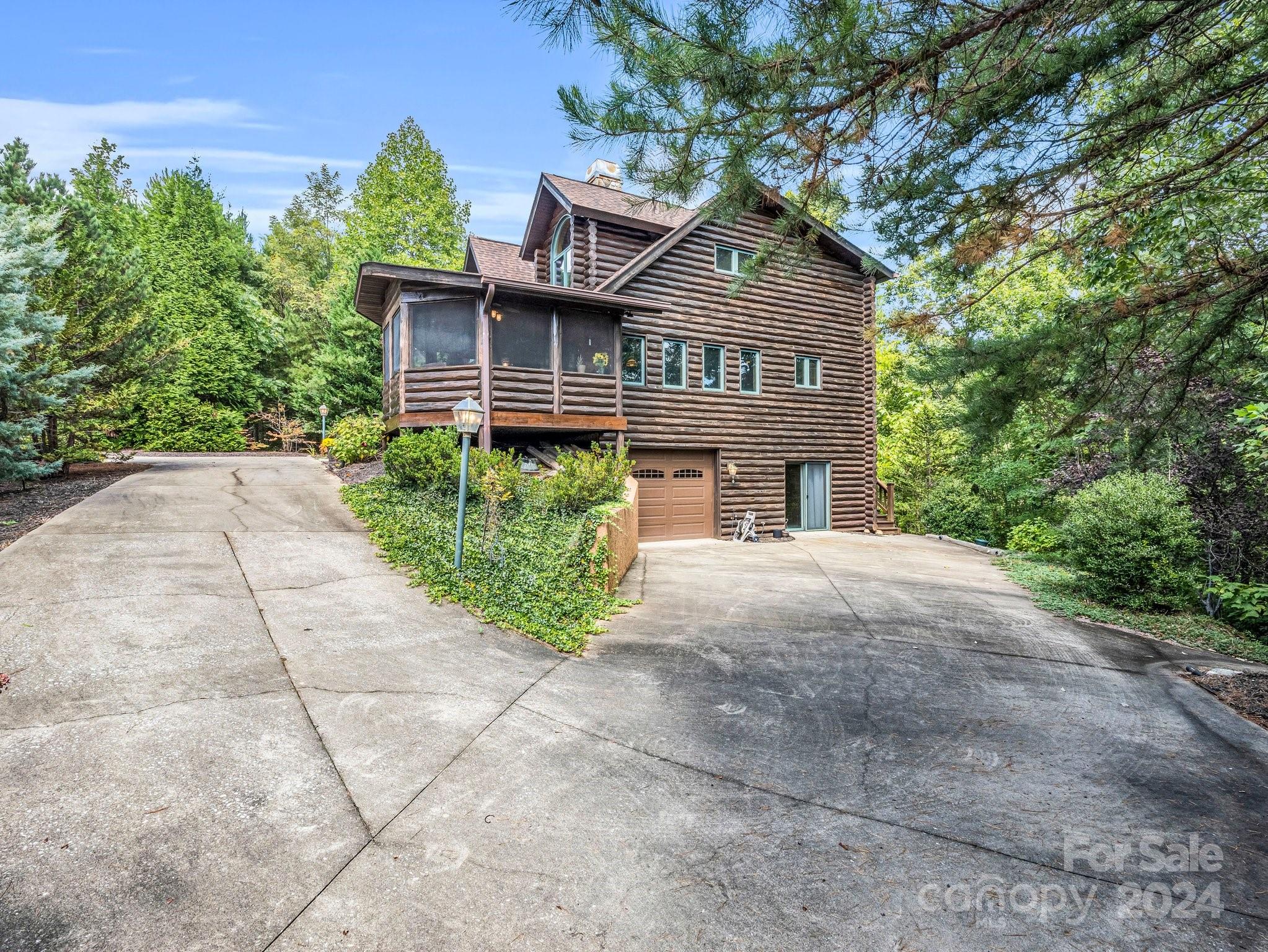 181 Highland Heights Lake Lure NC 28746