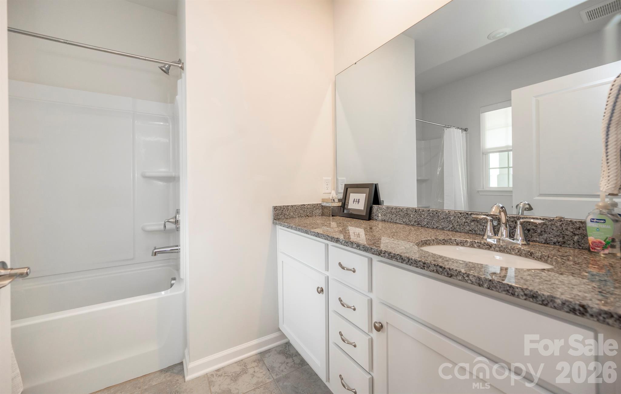 1228 Dali Boulevard Mount Holly NC 28120