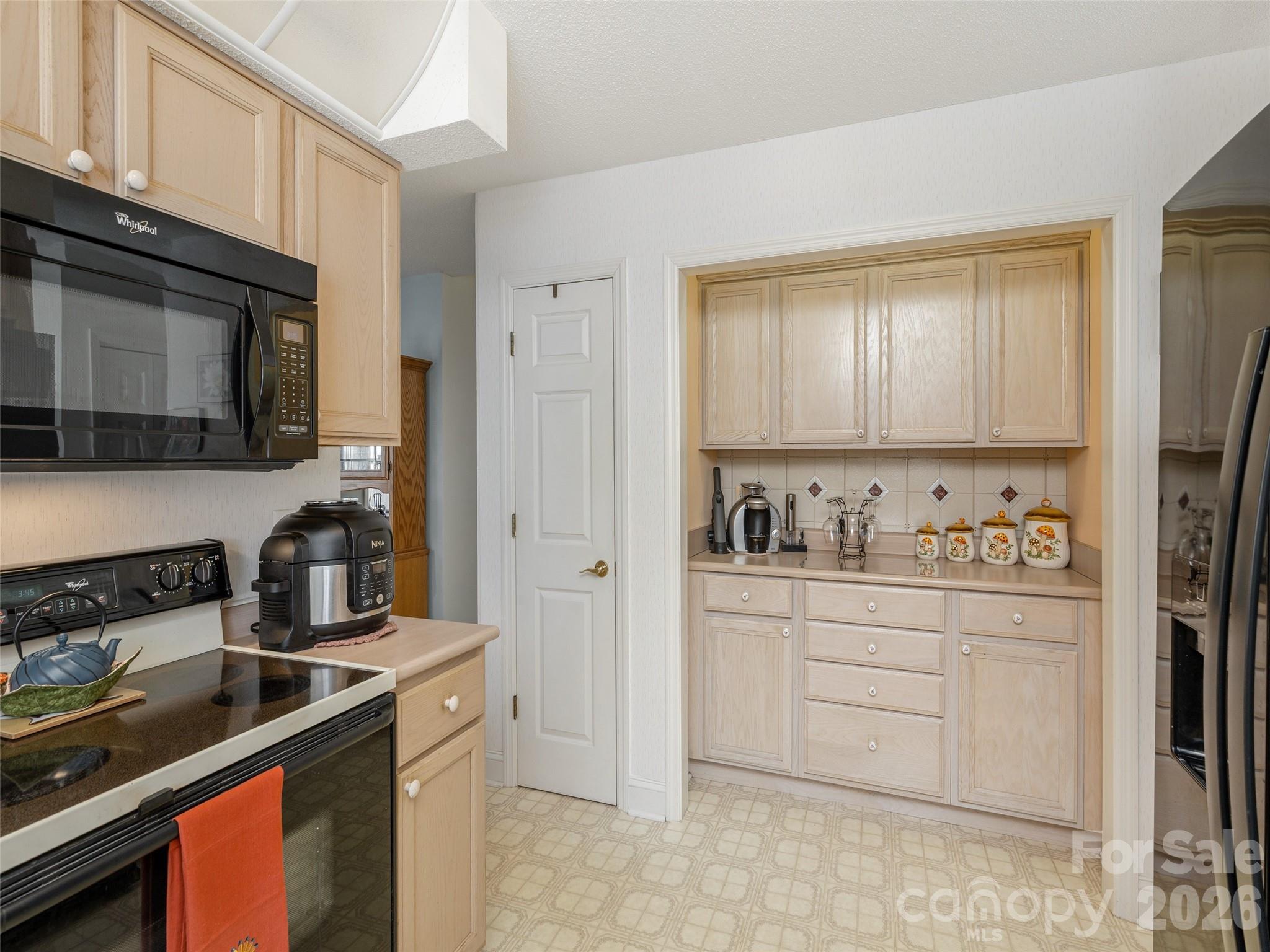 206 Black Oak Lane Hendersonville NC 28791