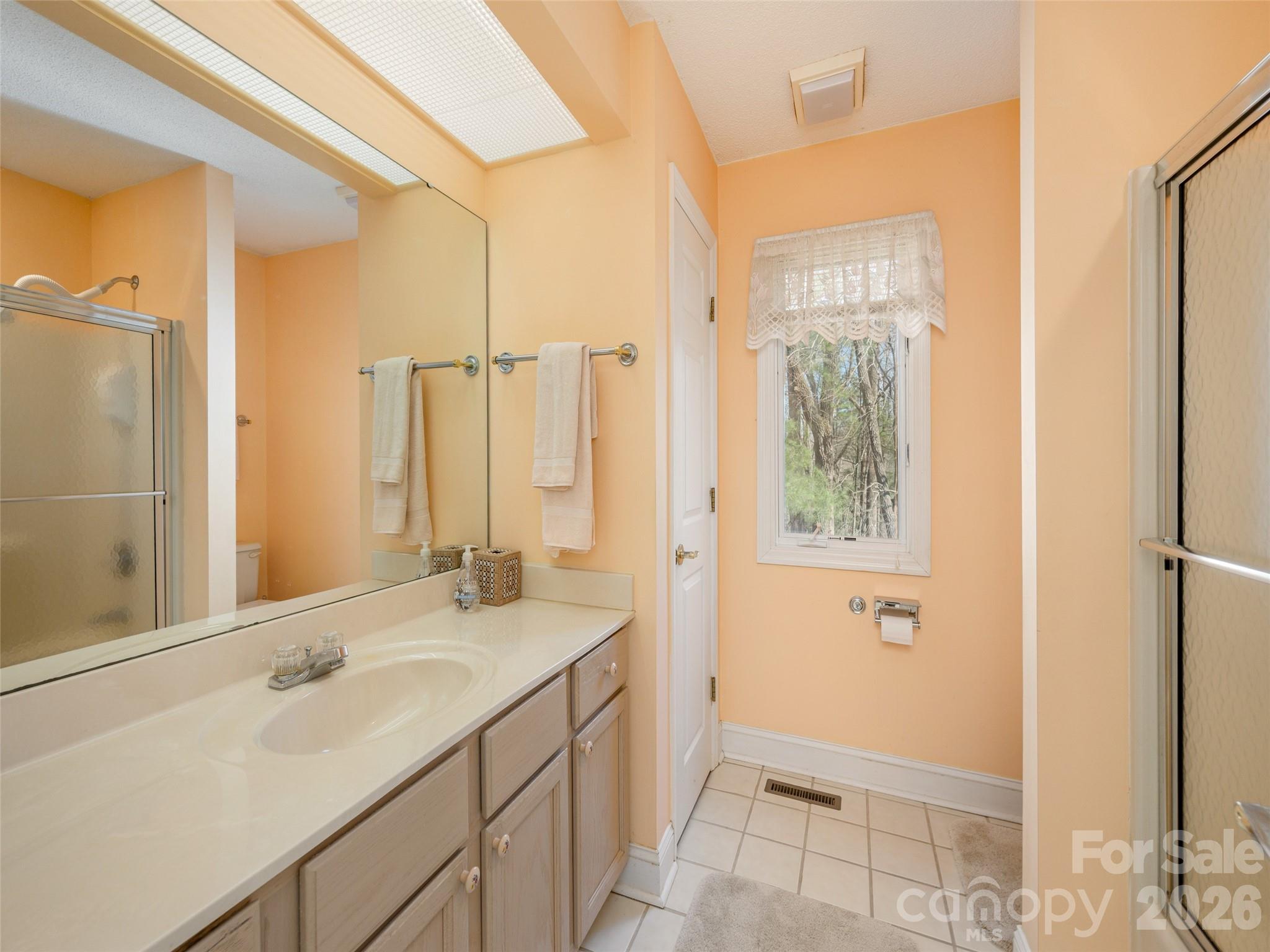 206 Black Oak Lane Hendersonville NC 28791