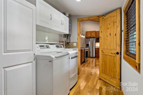 107 5th Street Black Mountain NC 28711