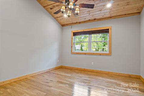107 5th Street Black Mountain NC 28711