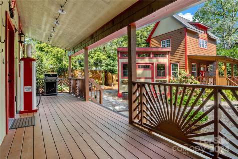 107 5th Street Black Mountain NC 28711