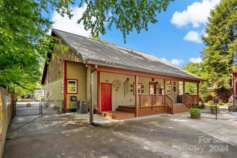 107 5th Street Black Mountain NC 28711