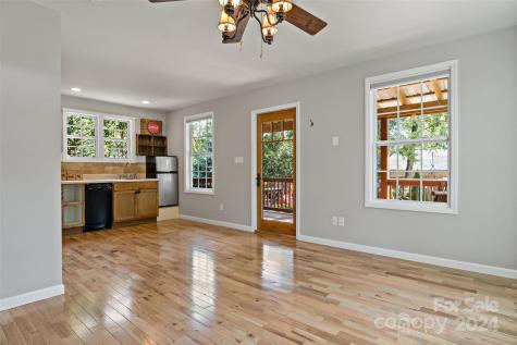 107 5th Street Black Mountain NC 28711