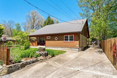 107 5th Street Black Mountain NC 28711