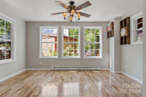 107 5th Street Black Mountain NC 28711
