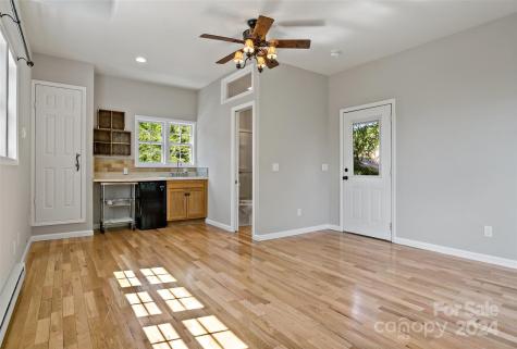 107 5th Street Black Mountain NC 28711