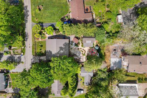 107 5th Street Black Mountain NC 28711