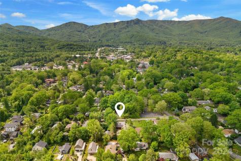 107 5th Street Black Mountain NC 28711
