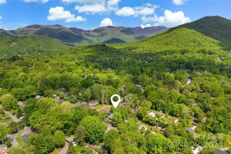 107 5th Street Black Mountain NC 28711