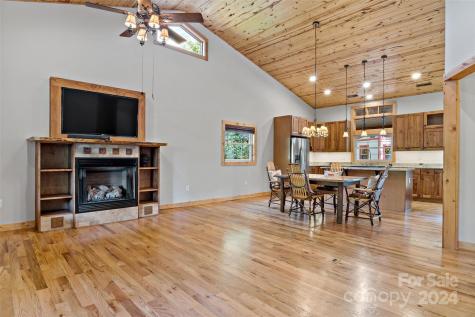 107 5th Street Black Mountain NC 28711
