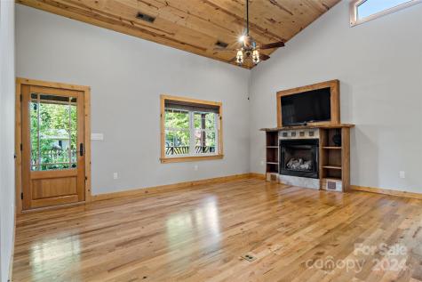 107 5th Street Black Mountain NC 28711