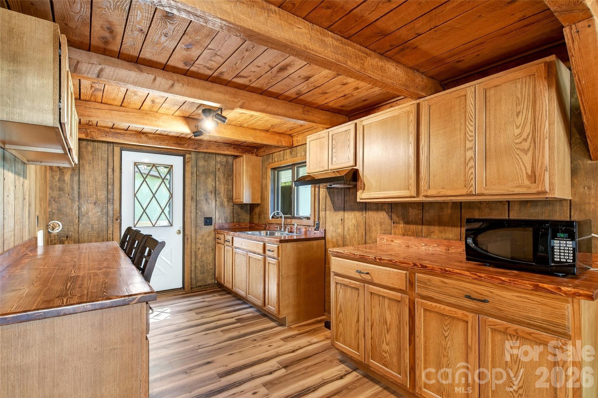 1959 Jackson Town Road Spruce Pine NC 28777