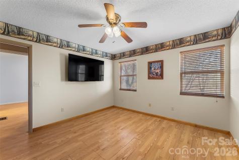 350 Sandy Bottom Road Marshall NC 28753
