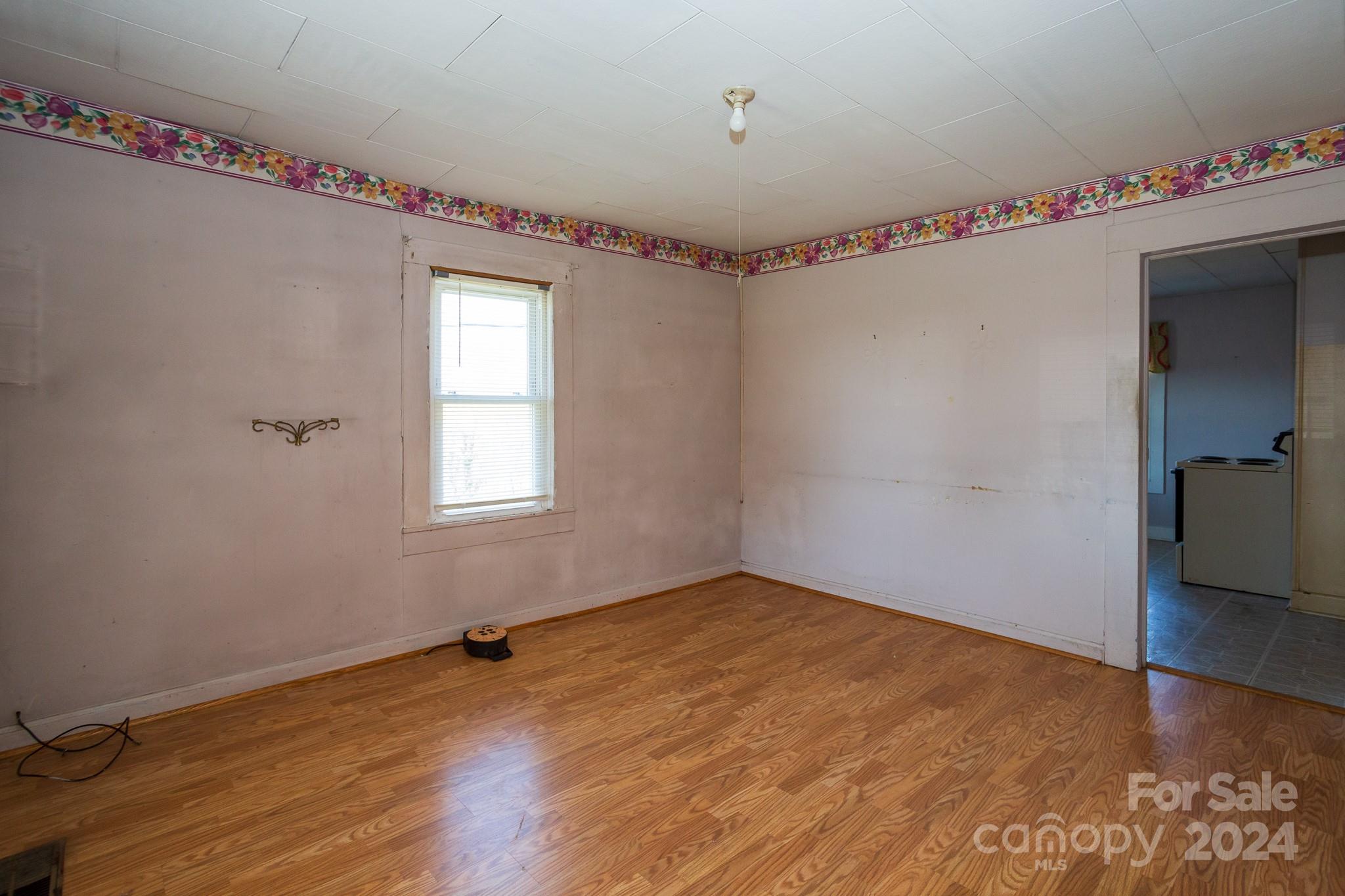 60 Chestnut Ridge Avenue Asheville NC 28804