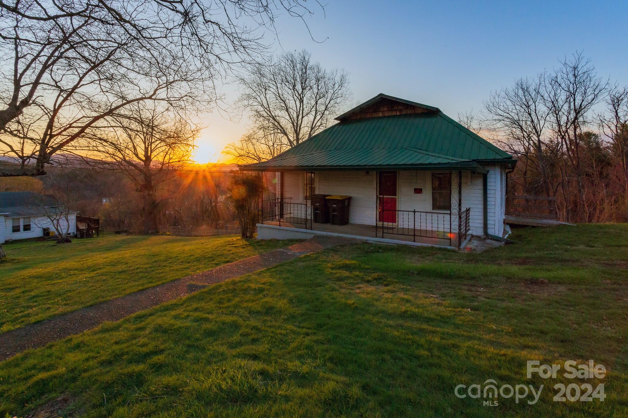 60 Chestnut Ridge Avenue Asheville NC 28804