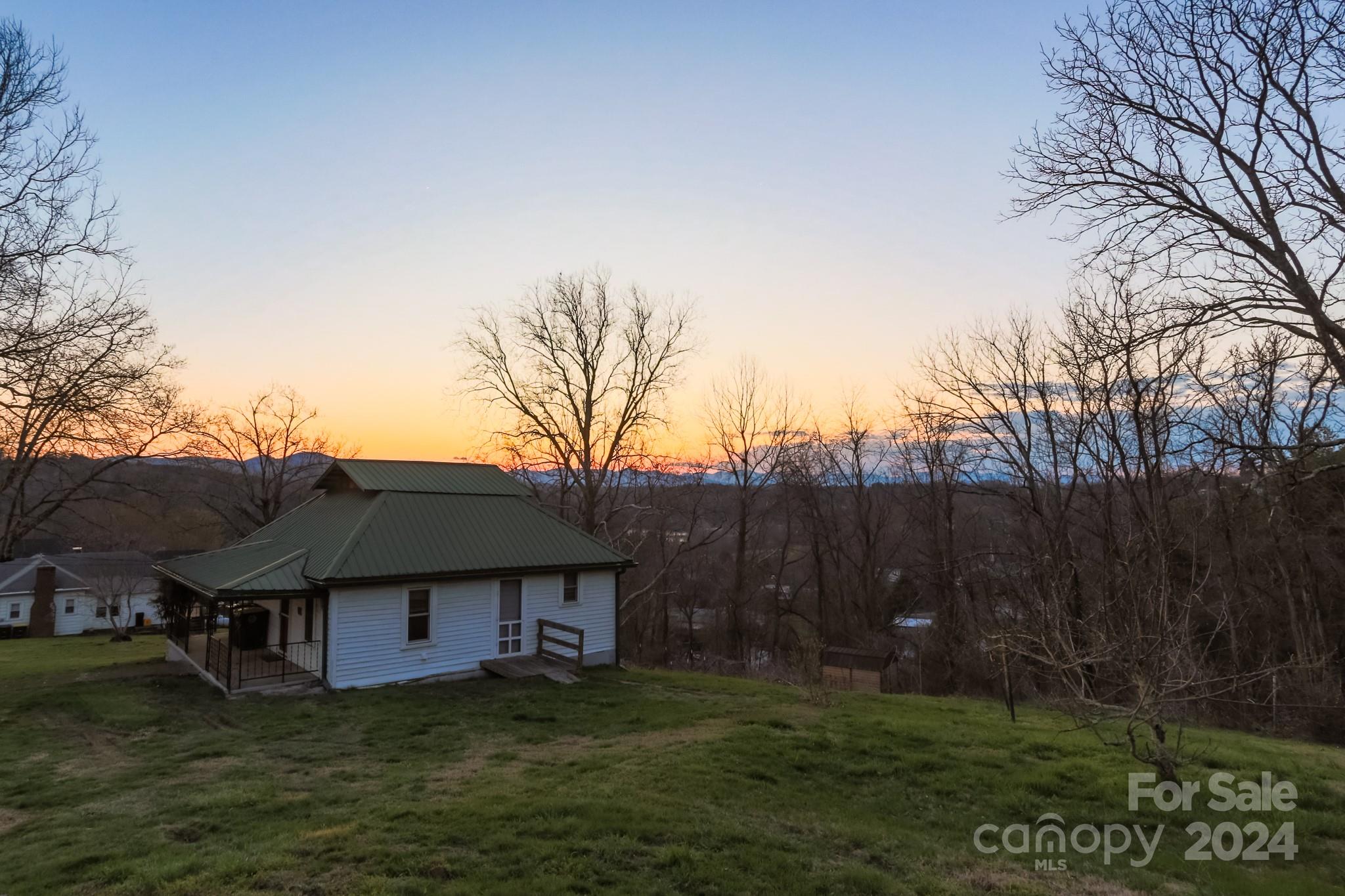 60 Chestnut Ridge Avenue Asheville NC 28804