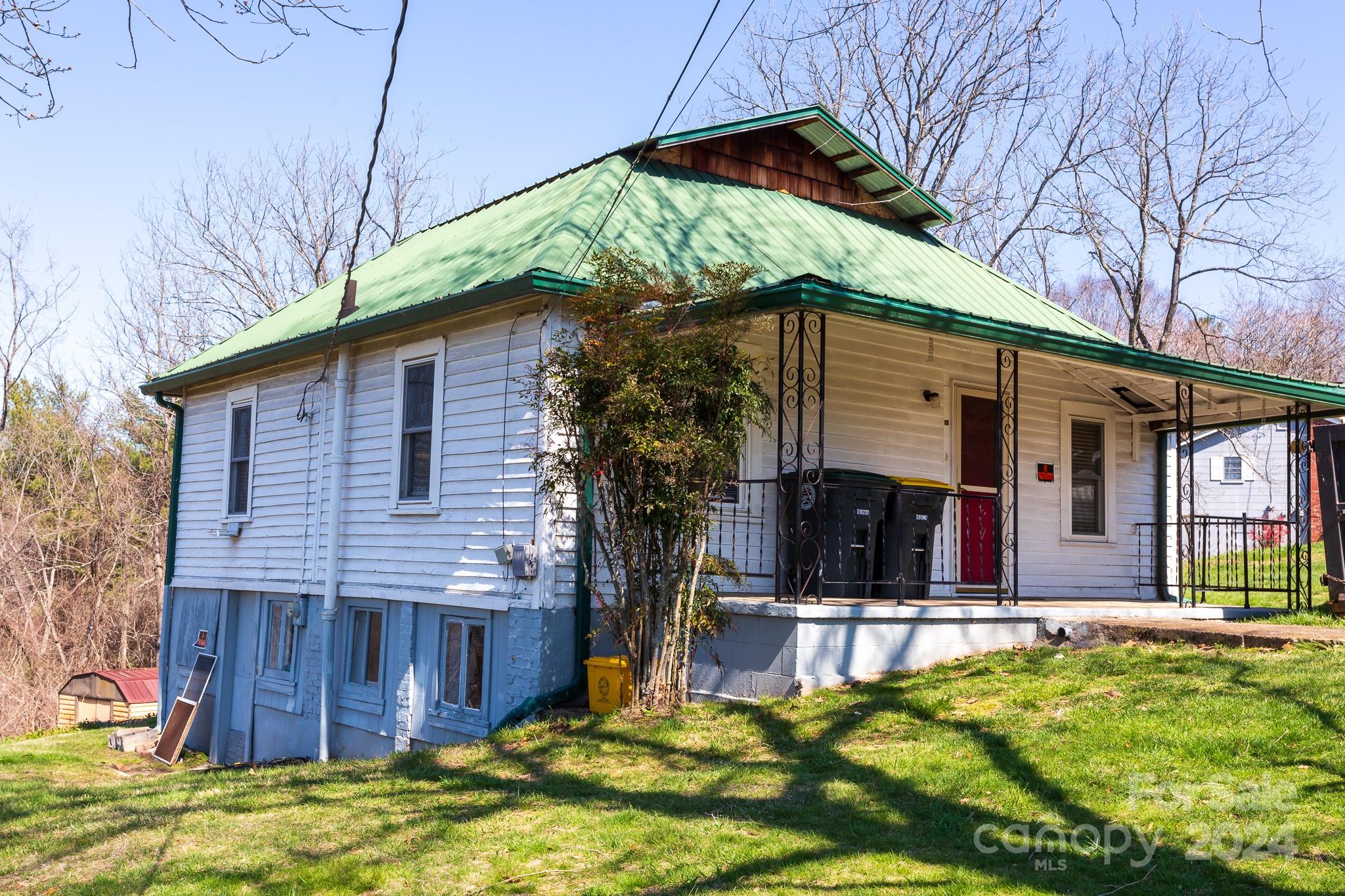 60 Chestnut Ridge Avenue Asheville NC 28804