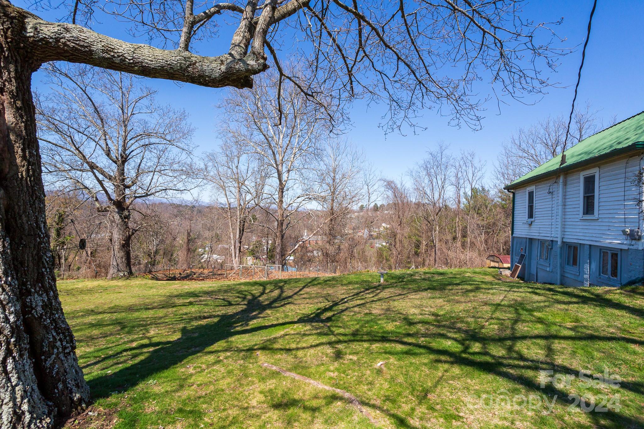 60 Chestnut Ridge Avenue Asheville NC 28804