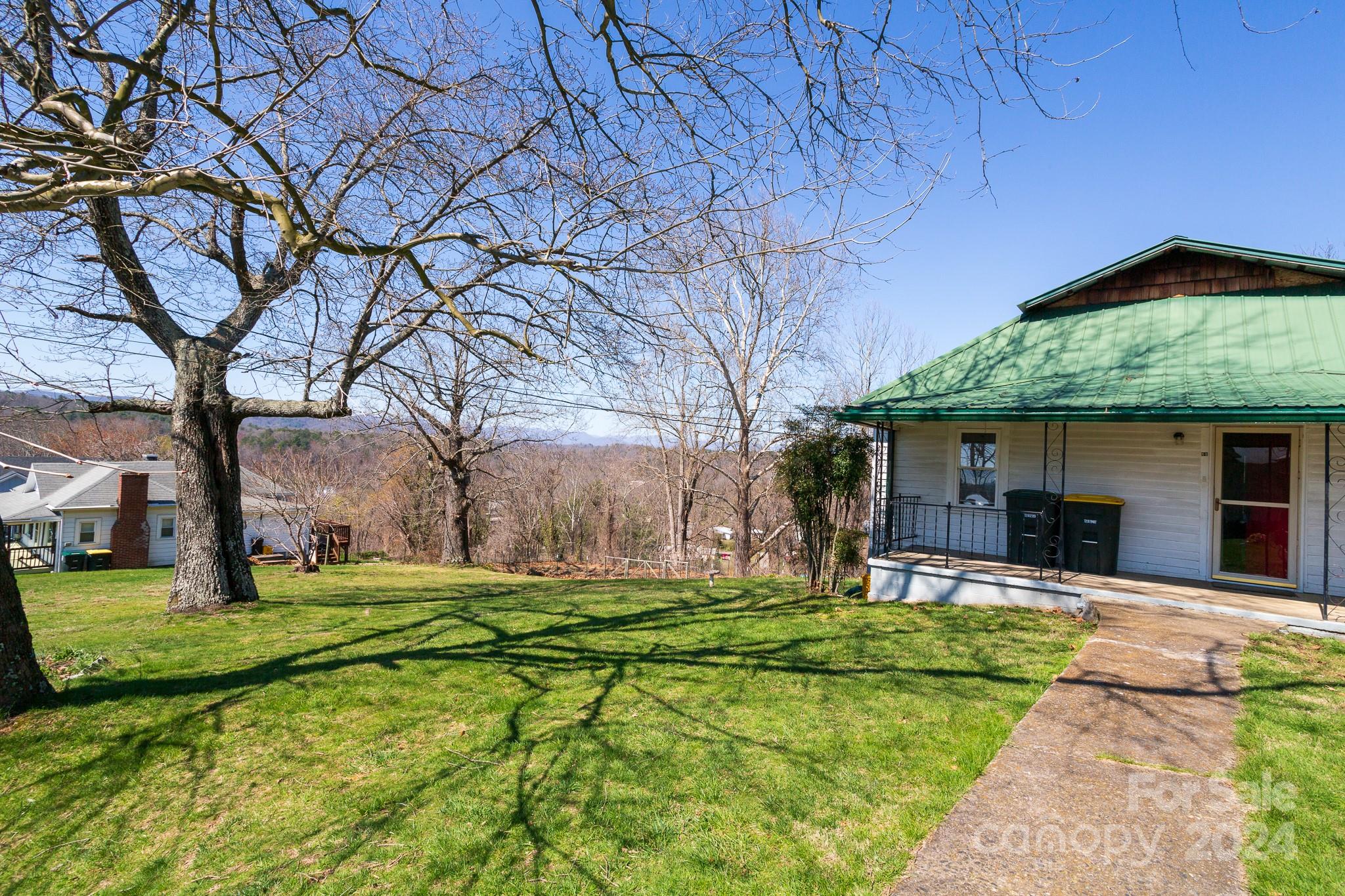 60 Chestnut Ridge Avenue Asheville NC 28804