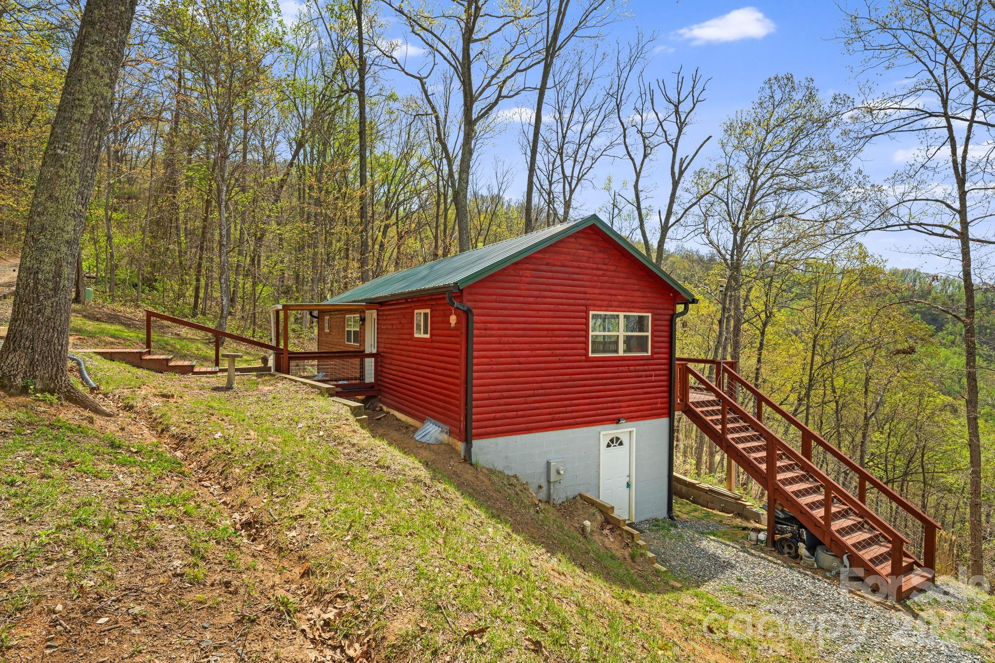120 Wilderness Drive Weaverville NC 28787
