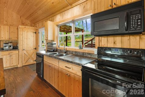 120 Wilderness Drive Weaverville NC 28787