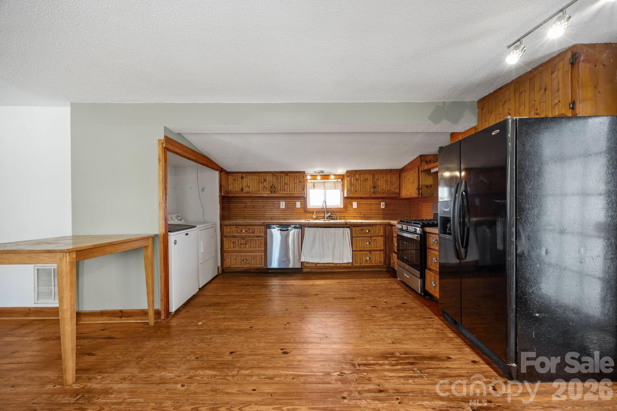 99 Wakefield Drive Hendersonville NC 28792