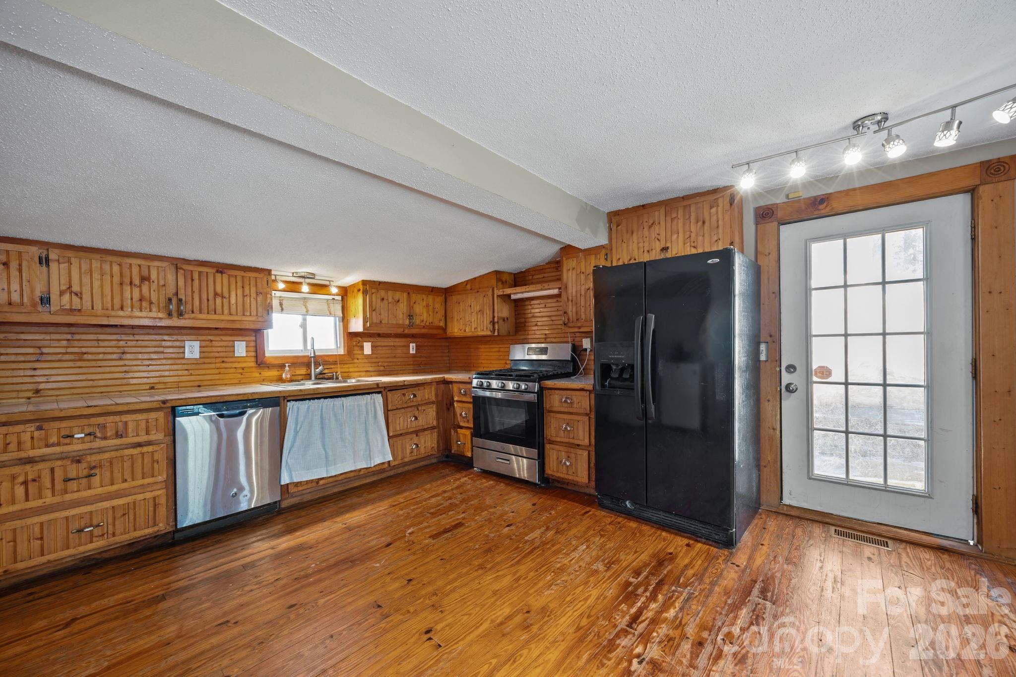 99 Wakefield Drive Hendersonville NC 28792