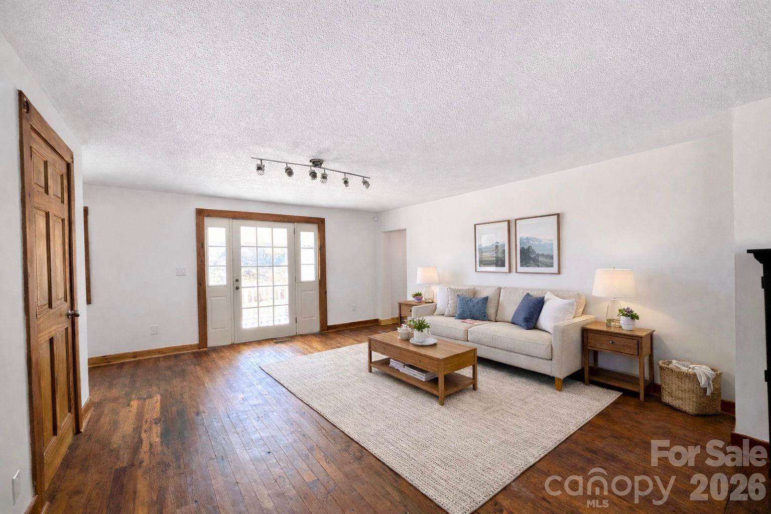 99 Wakefield Drive Hendersonville NC 28792