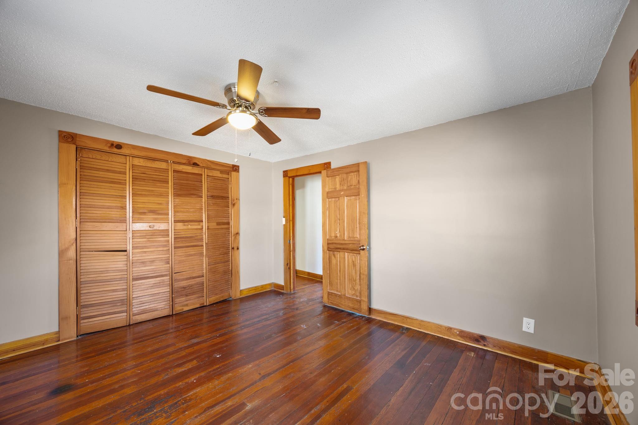 99 Wakefield Drive Hendersonville NC 28792