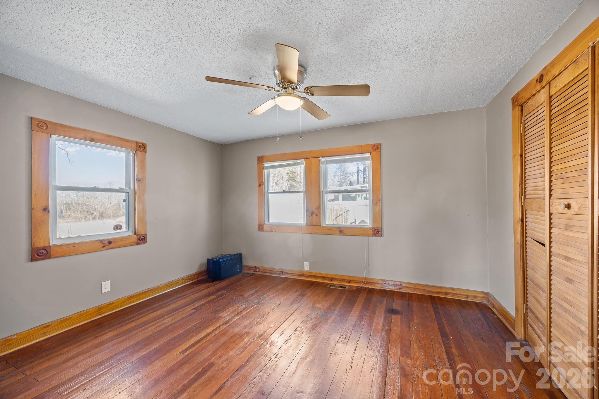 99 Wakefield Drive Hendersonville NC 28792