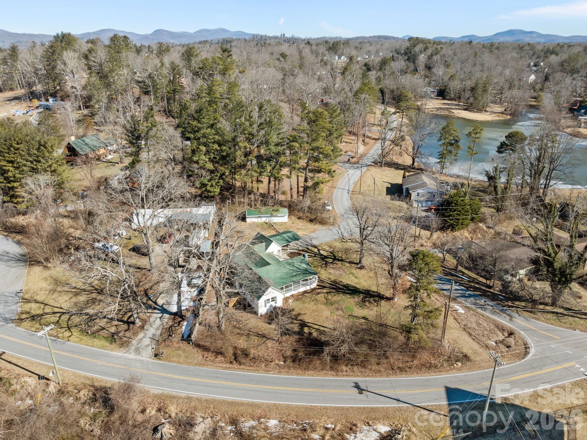 99 Wakefield Drive Hendersonville NC 28792