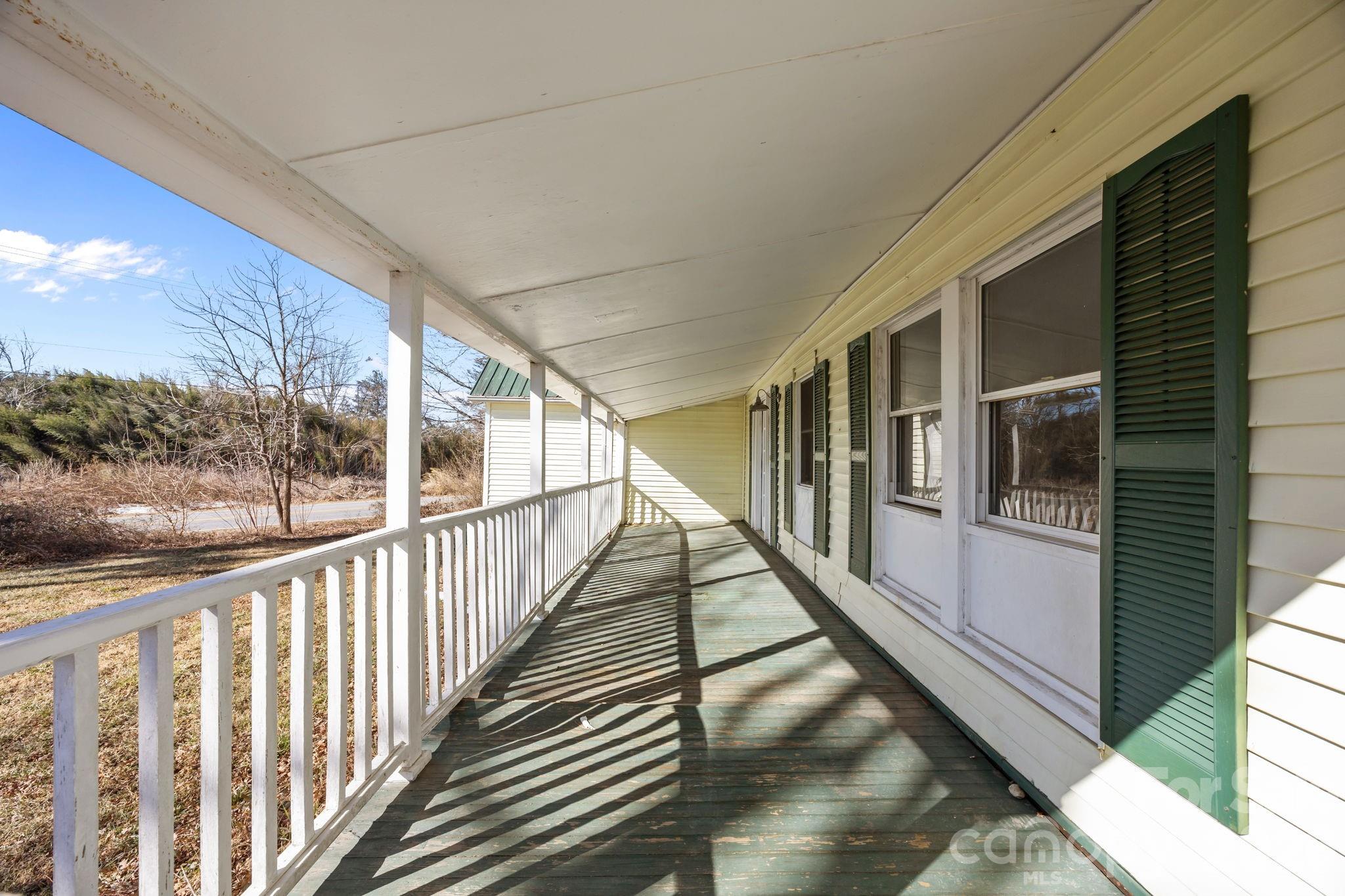 99 Wakefield Drive Hendersonville NC 28792
